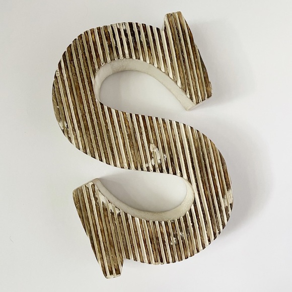 “S” Monogram Decor/Bookend 📚 💕3 items for $20💕 - Picture 1 of 4